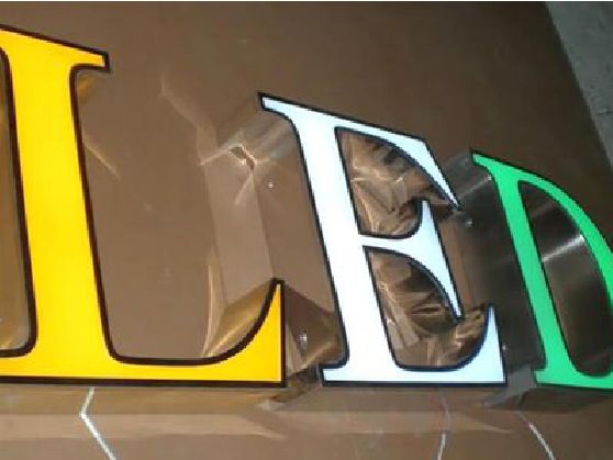 寻乌介绍LED招牌的基础知识。